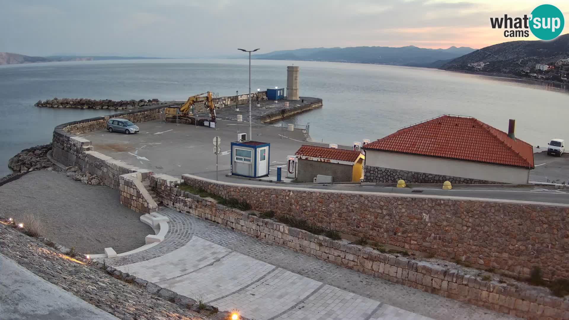 Webcam Porto di Segna – Frangiflutti e Faro in diretta