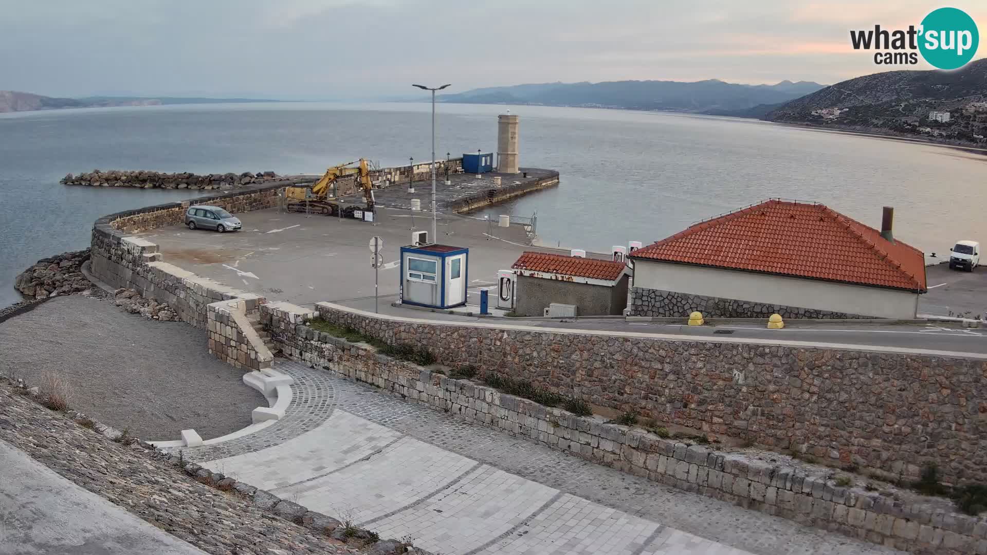 Webcam puerto de Senj – Rompeolas y faro en directo