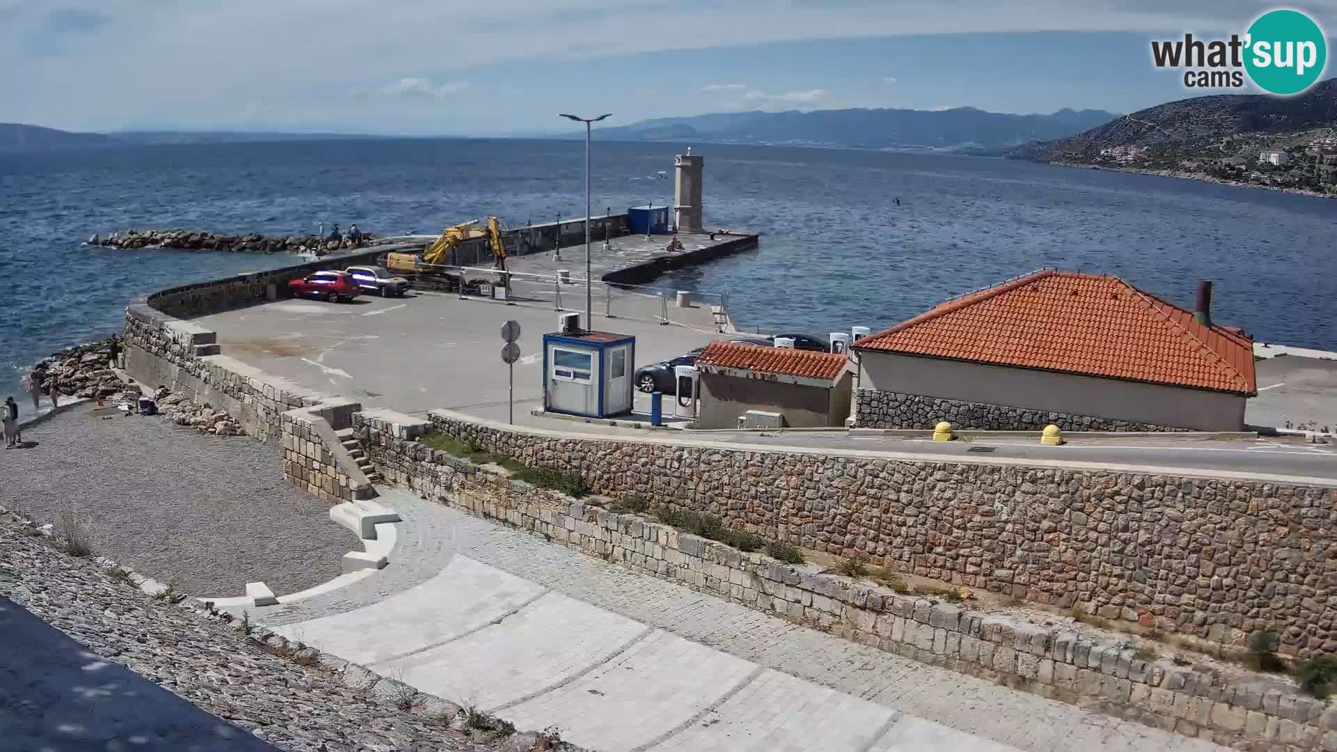 Webcam port de Senj – Vue sur la jetée et le phare