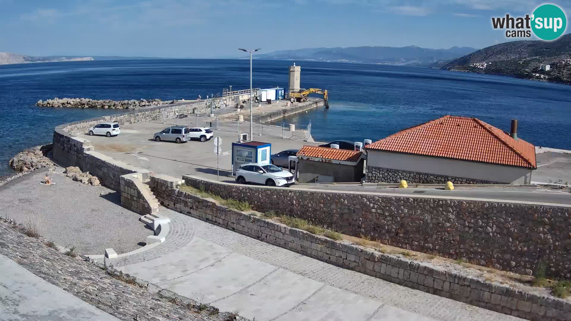Webcam port de Senj – Vue sur la jetée et le phare