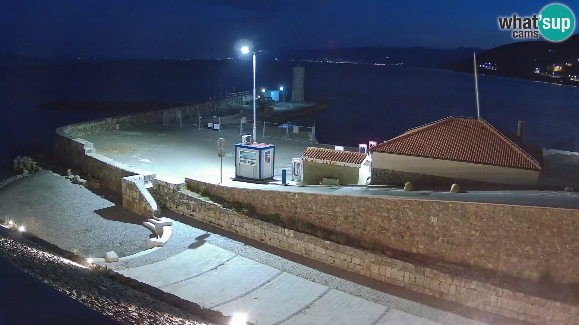Senj Hafen Webcam – Wellenbrecher & Leuchtturm Liveblick