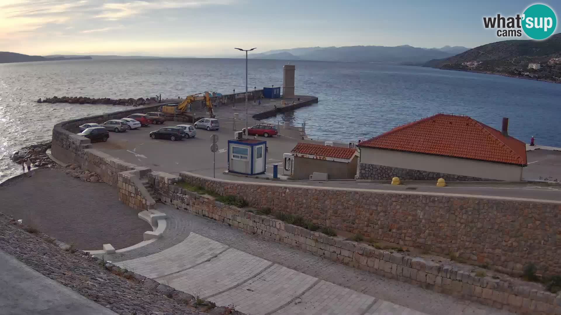 Senj Hafen Webcam – Wellenbrecher & Leuchtturm Liveblick