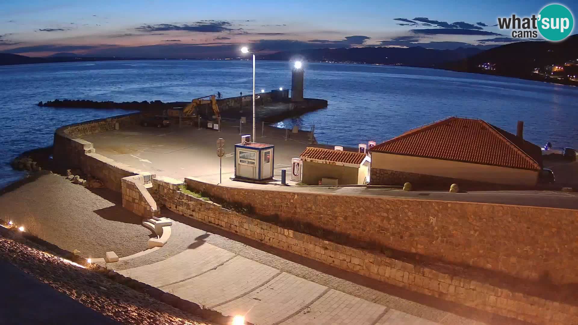 Webcam Porto di Segna – Frangiflutti e Faro in diretta