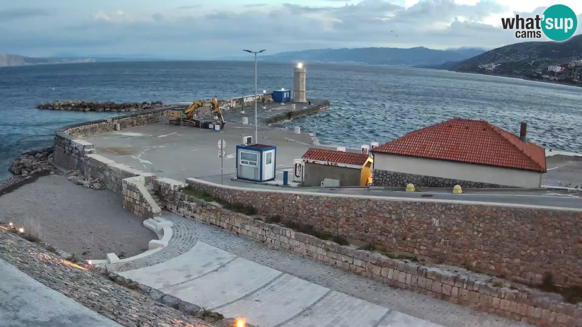 Senj Harbour Webcam – Breakwater & Lighthouse Live View