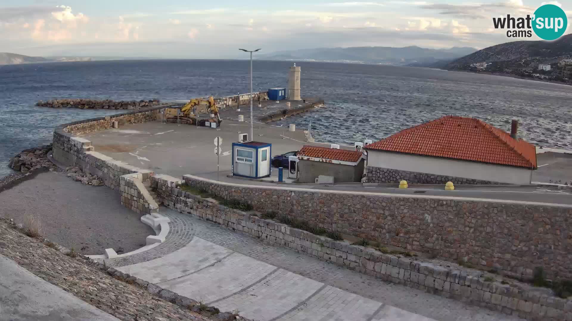 Webcam Porto di Segna – Frangiflutti e Faro in diretta