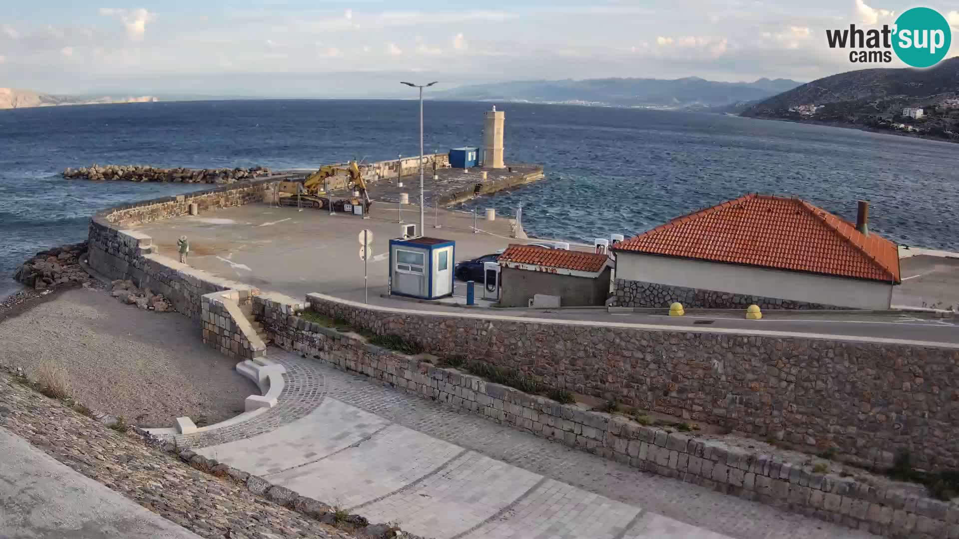 Webcam Porto di Segna – Frangiflutti e Faro in diretta