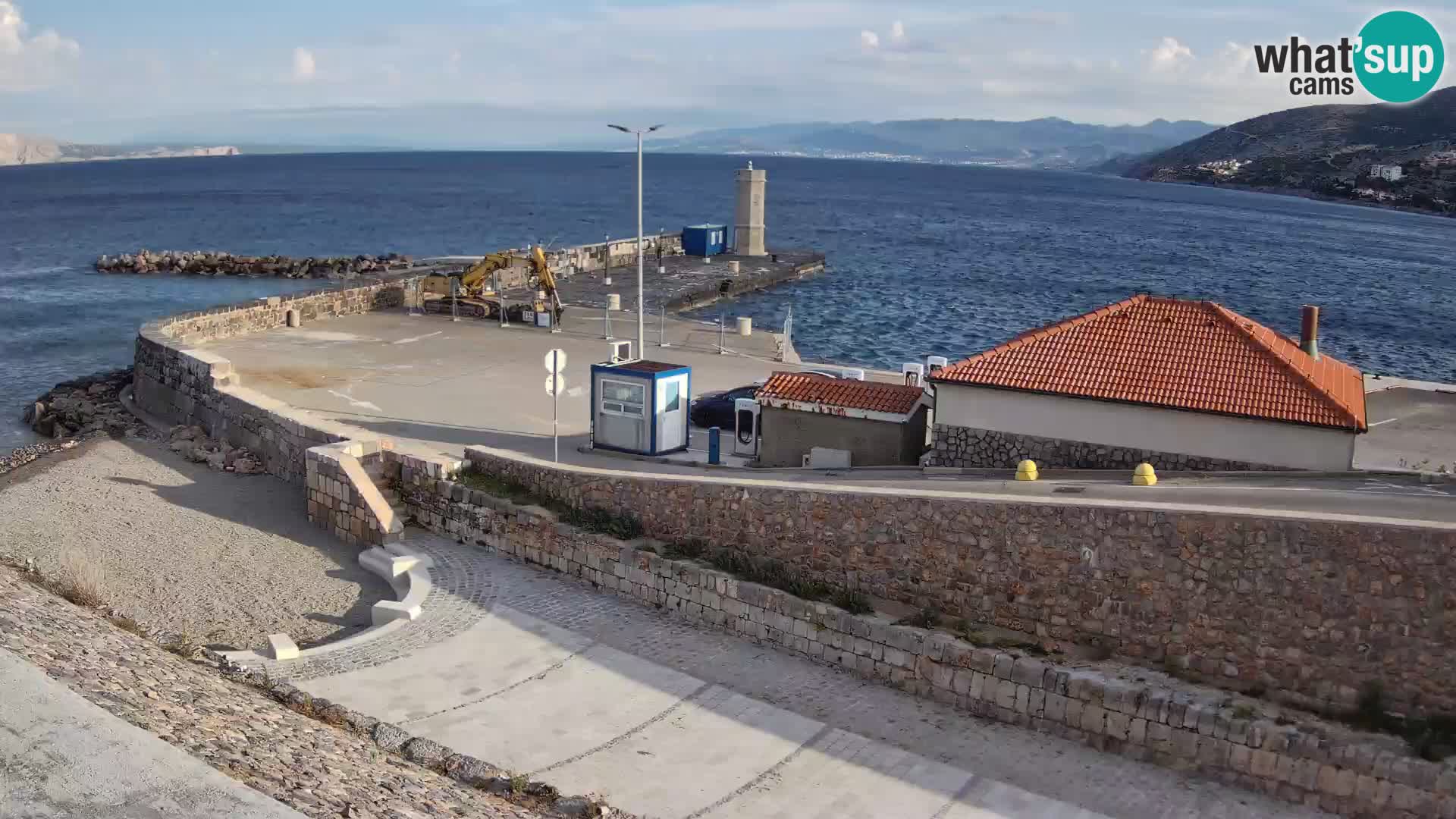 Senj Hafen Webcam – Wellenbrecher & Leuchtturm Liveblick
