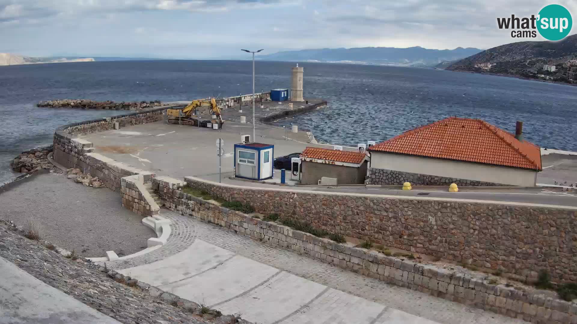 Senj Hafen Webcam – Wellenbrecher & Leuchtturm Liveblick