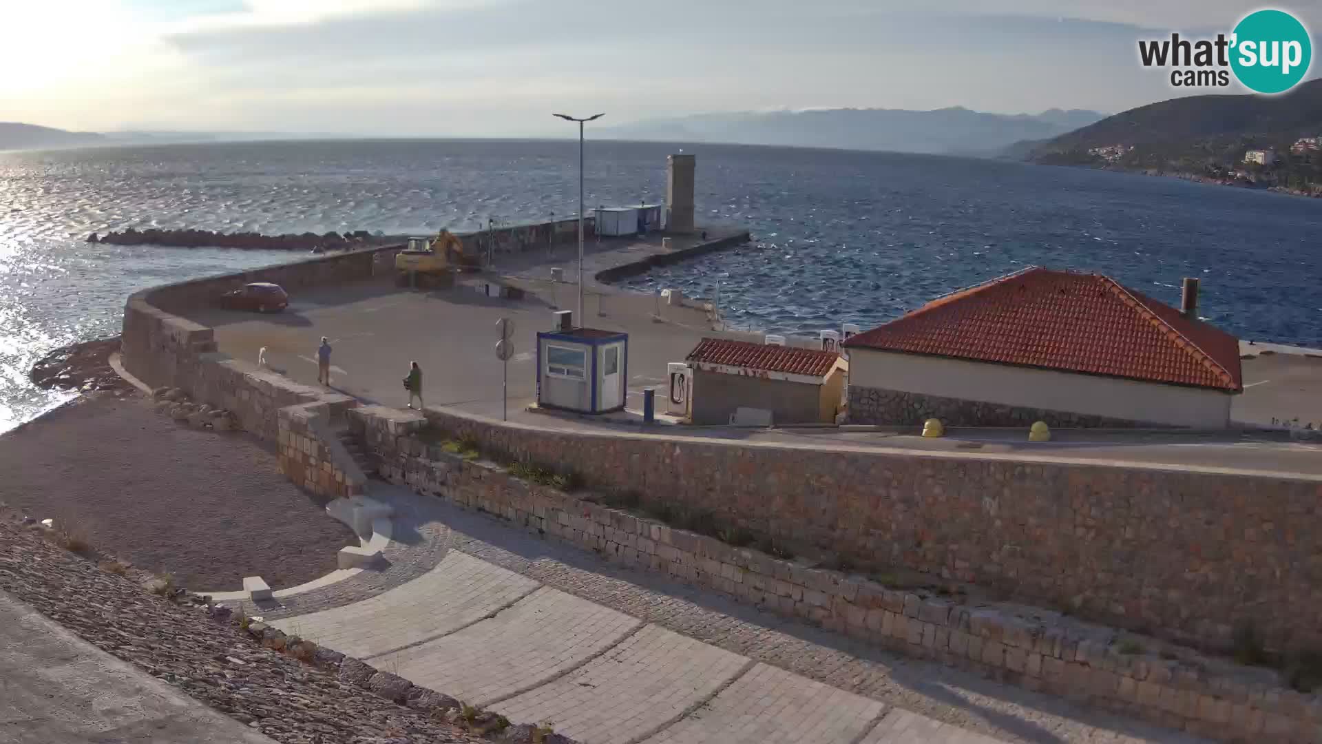 Webcam port de Senj – Vue sur la jetée et le phare