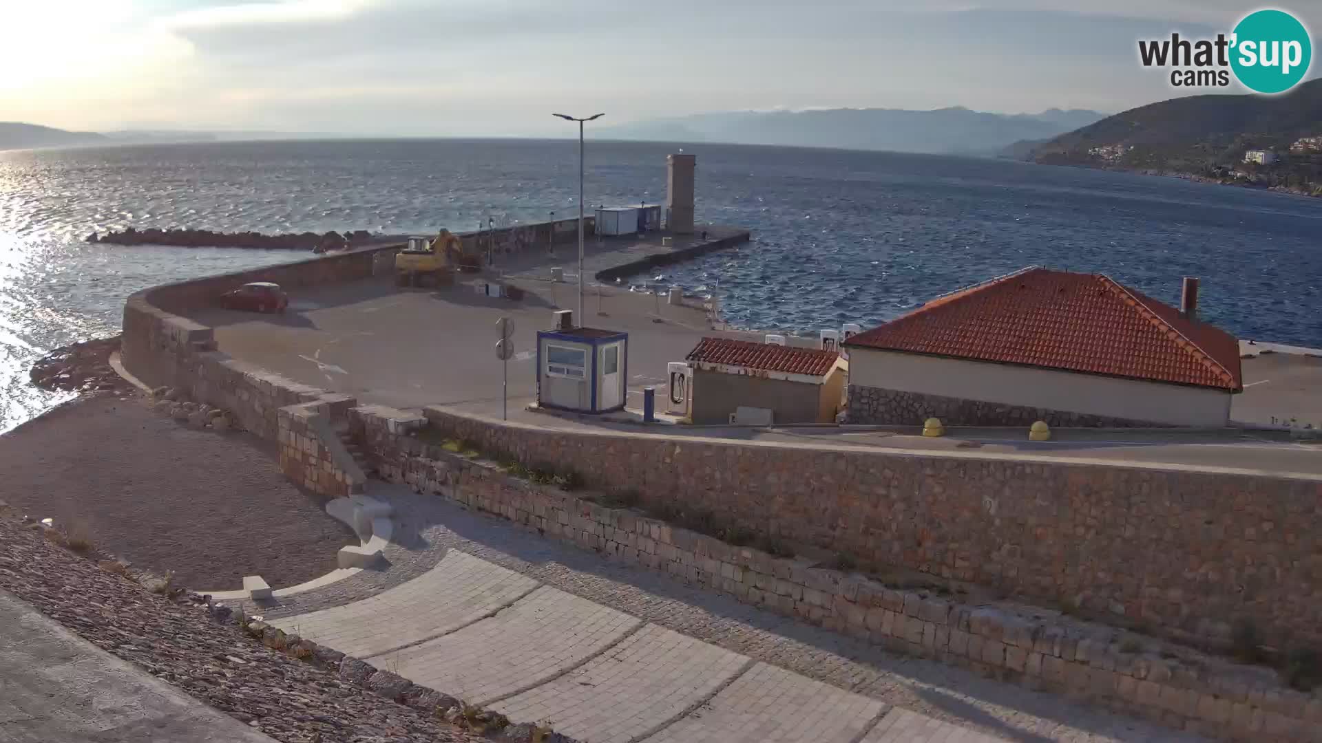 Webcam port de Senj – Vue sur la jetée et le phare