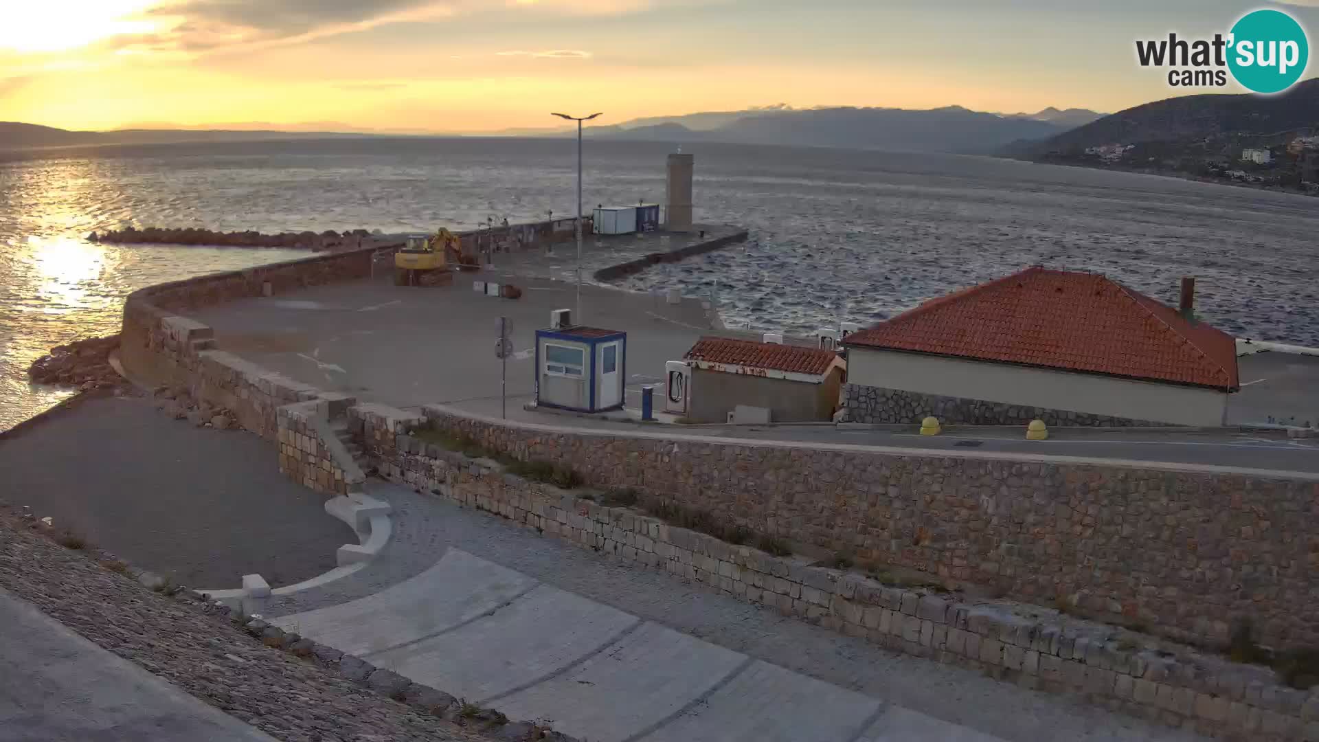 Senj Harbour Webcam – Breakwater & Lighthouse Live View