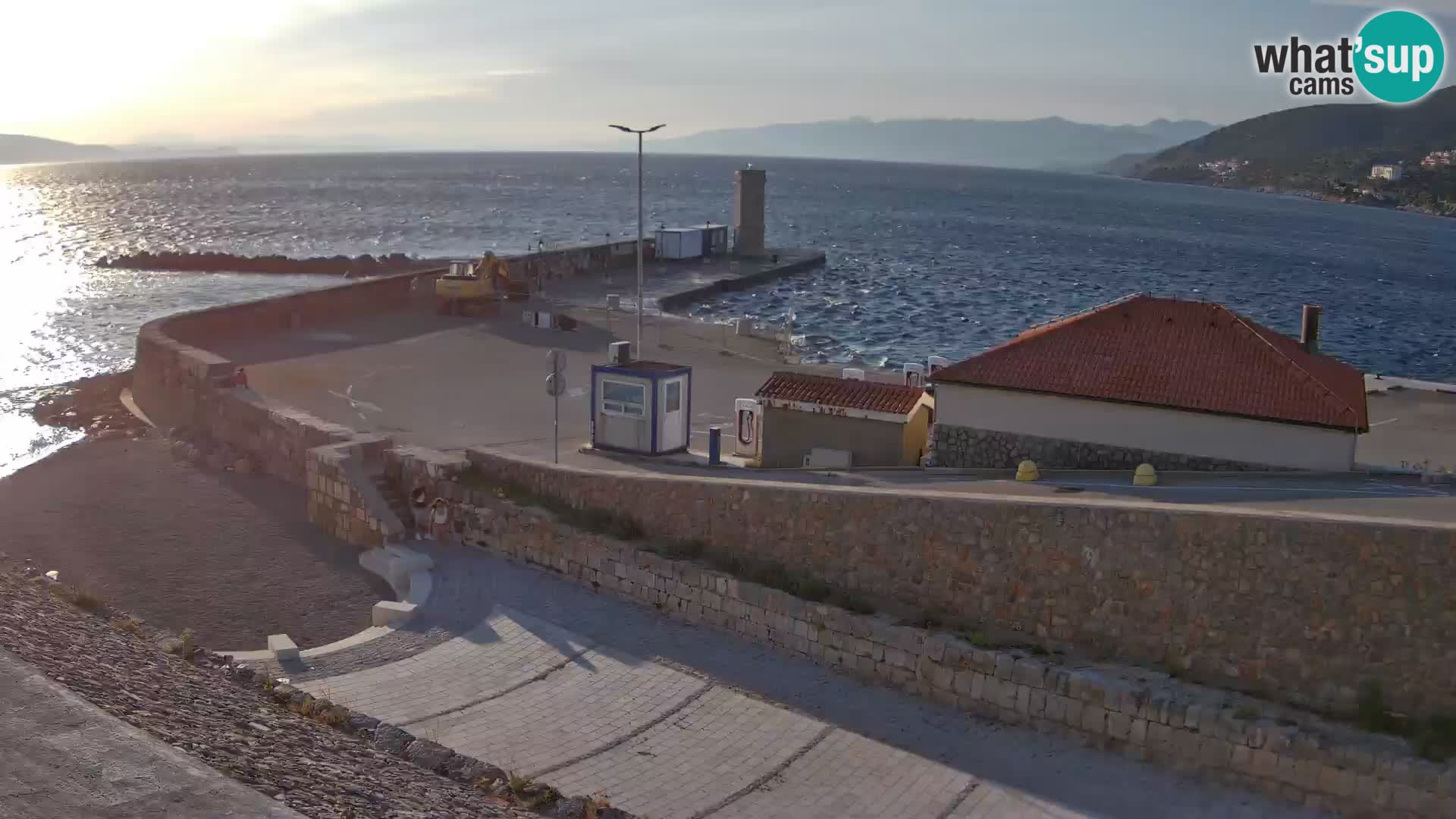 Webcam Porto di Segna – Frangiflutti e Faro in diretta