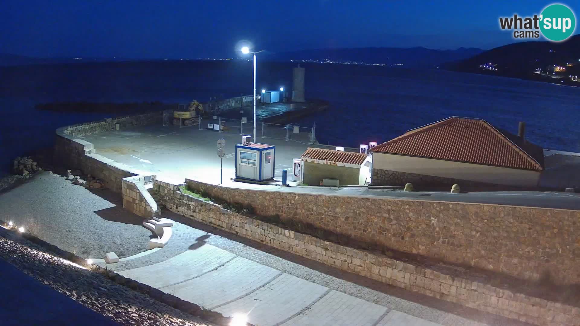 Senj Hafen Webcam – Wellenbrecher & Leuchtturm Liveblick