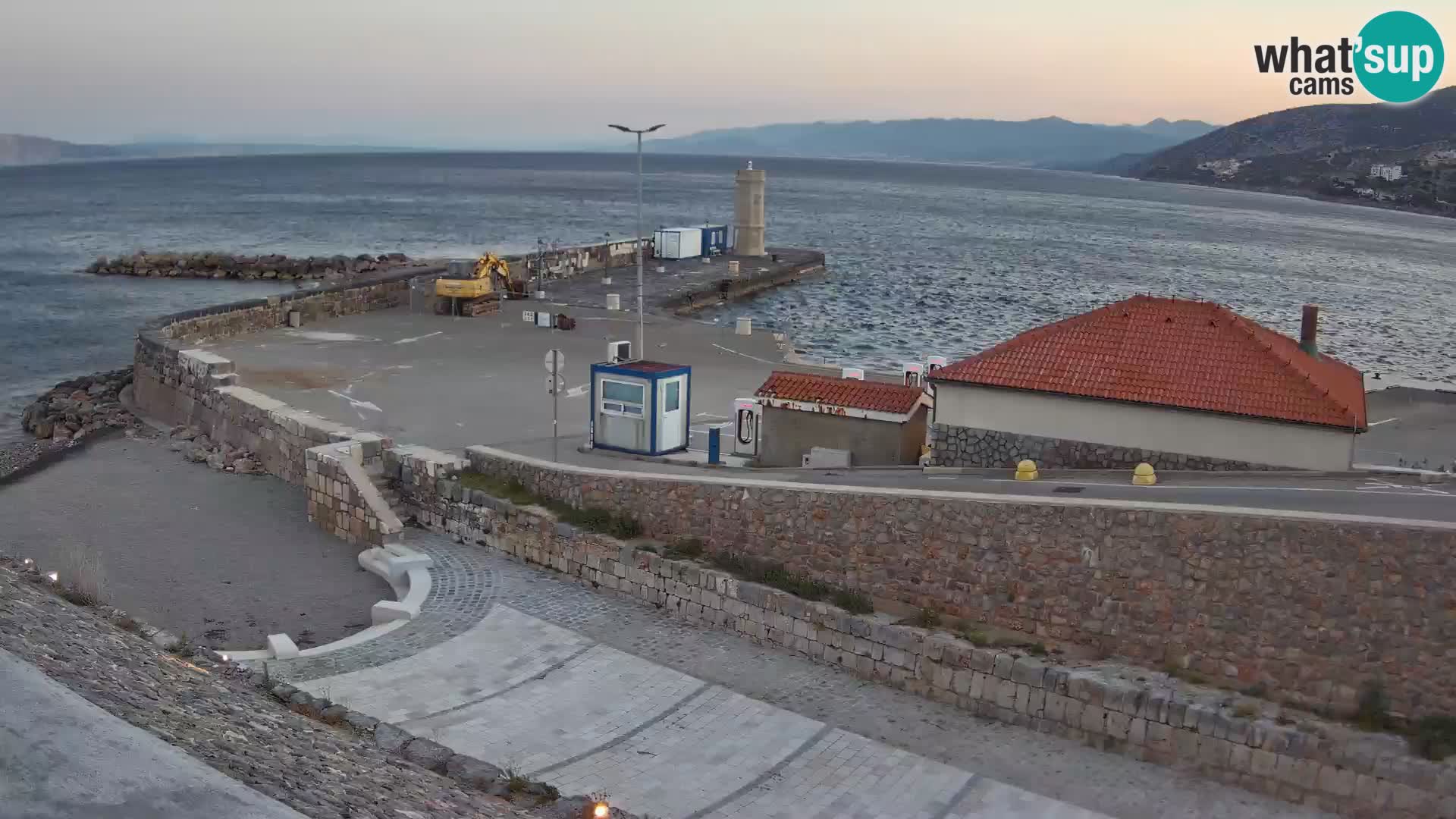 Webcam Porto di Segna – Frangiflutti e Faro in diretta