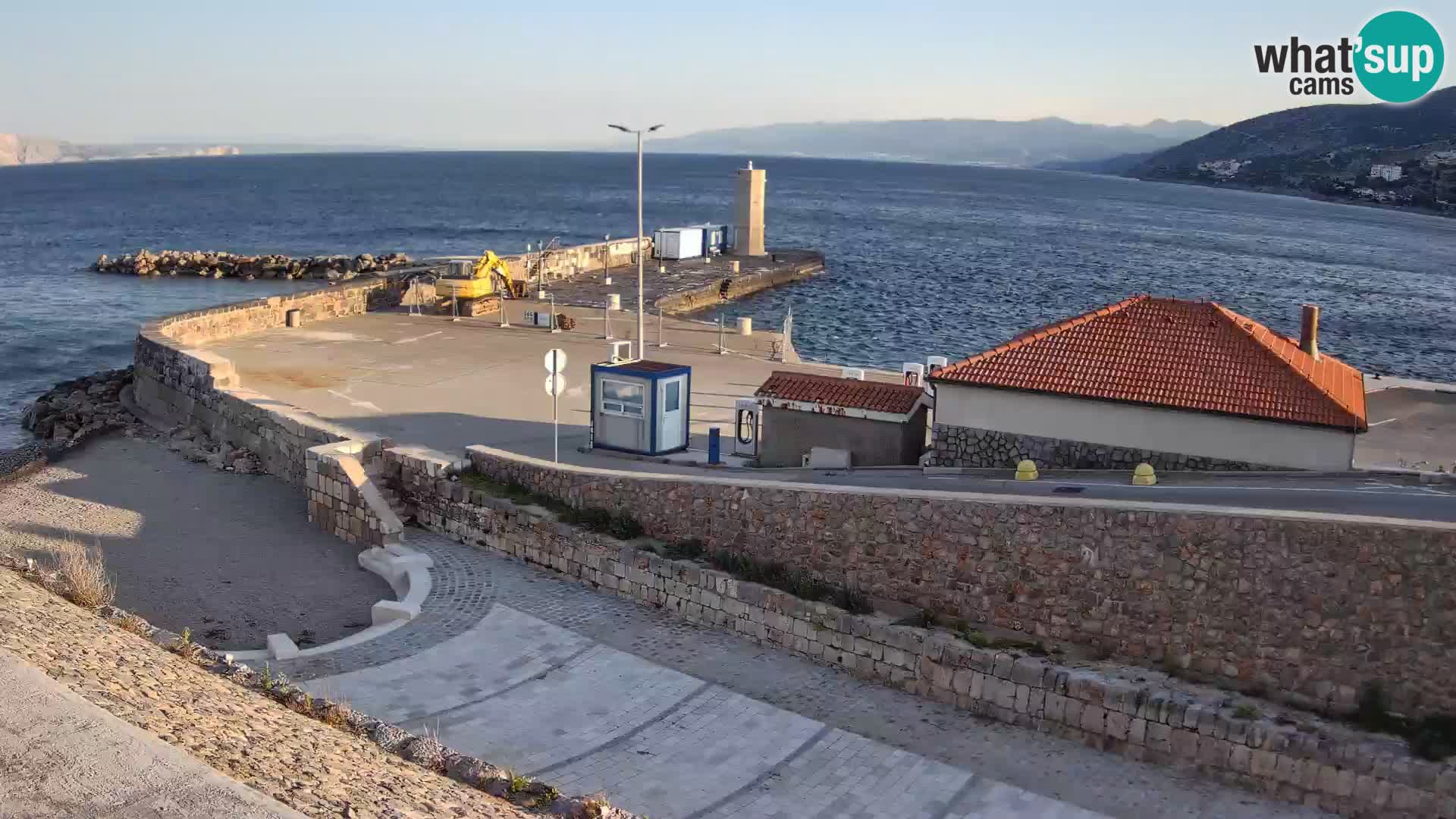 Senj Hafen Webcam – Wellenbrecher & Leuchtturm Liveblick