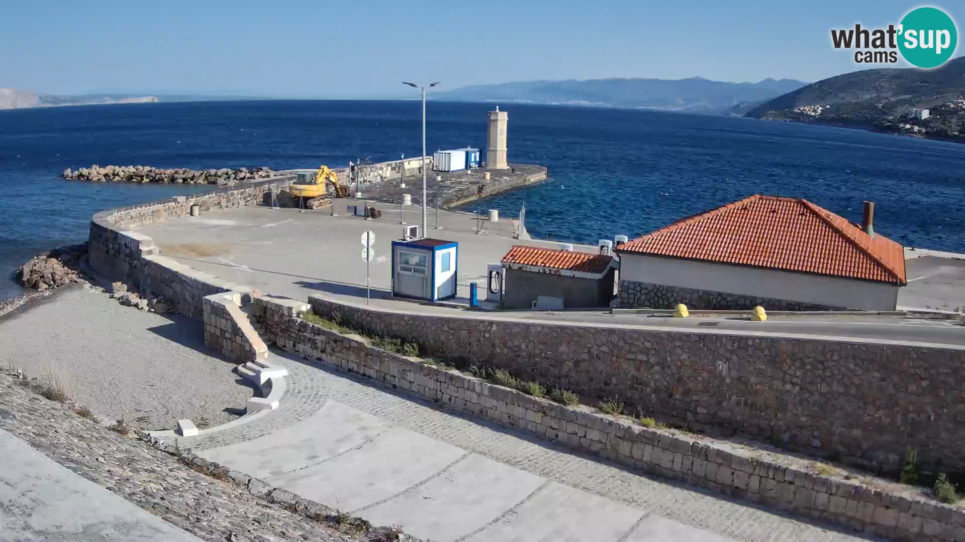 Webcam Porto di Segna – Frangiflutti e Faro in diretta