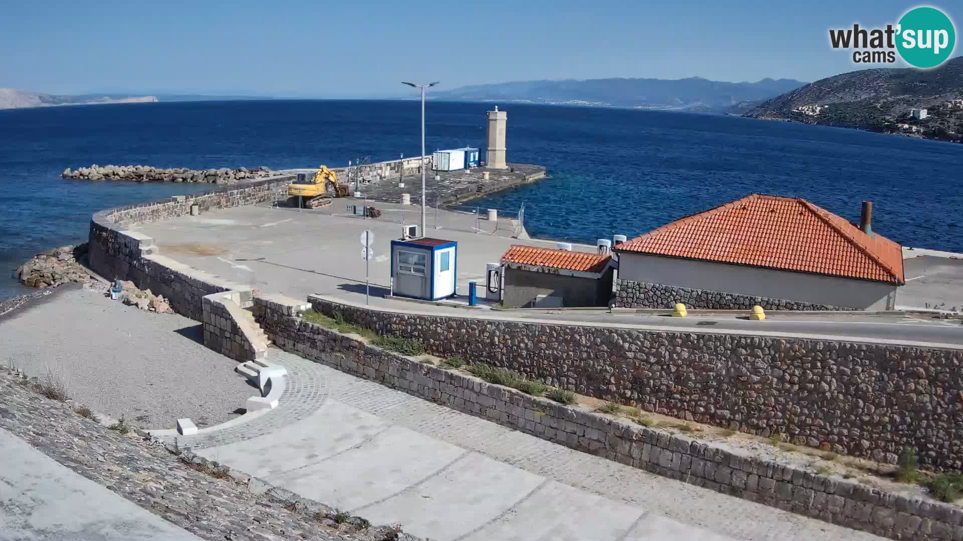 Senj Hafen Webcam – Wellenbrecher & Leuchtturm Liveblick