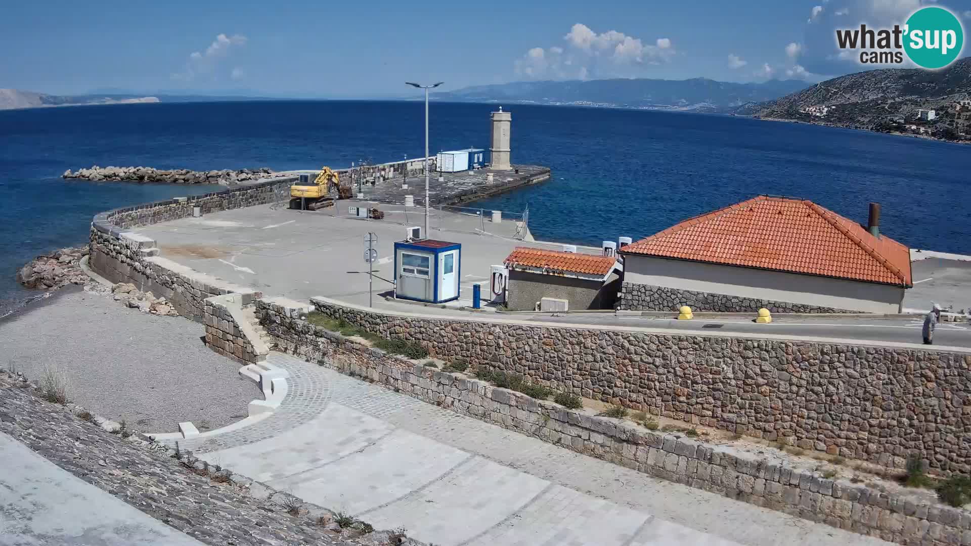 Senj Hafen Webcam – Wellenbrecher & Leuchtturm Liveblick