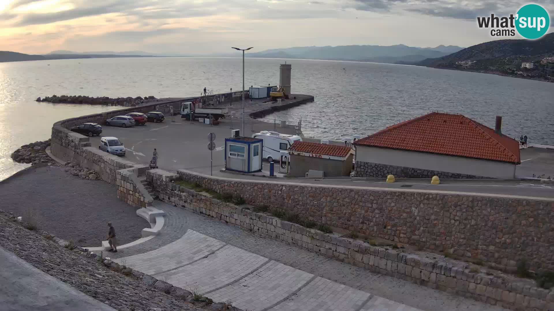 Web kamera Senj luka – Lukobran i svjetionik uživo