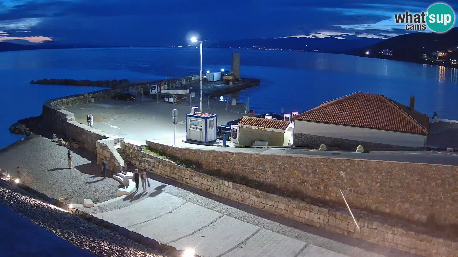 Webcam port de Senj – Vue sur la jetée et le phare
