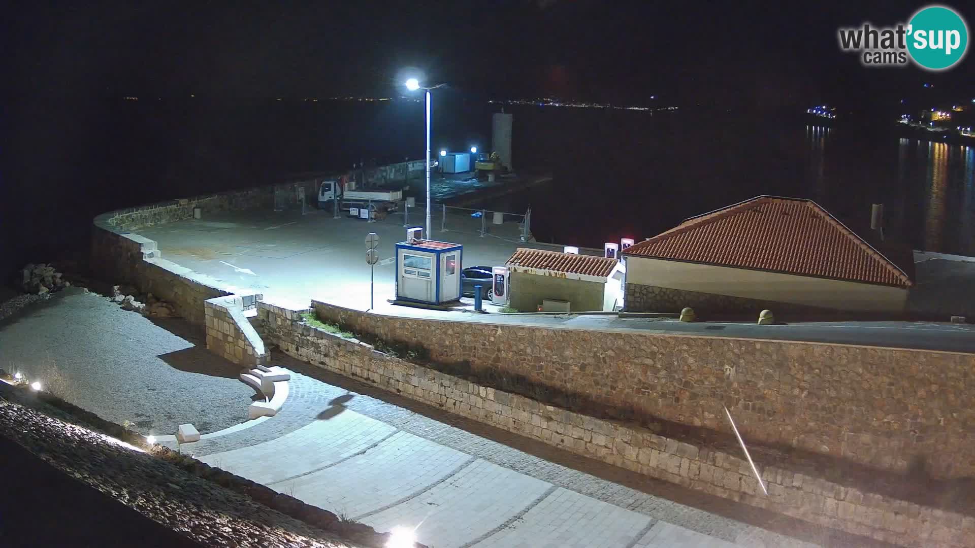 Webcam puerto de Senj – Rompeolas y faro en directo