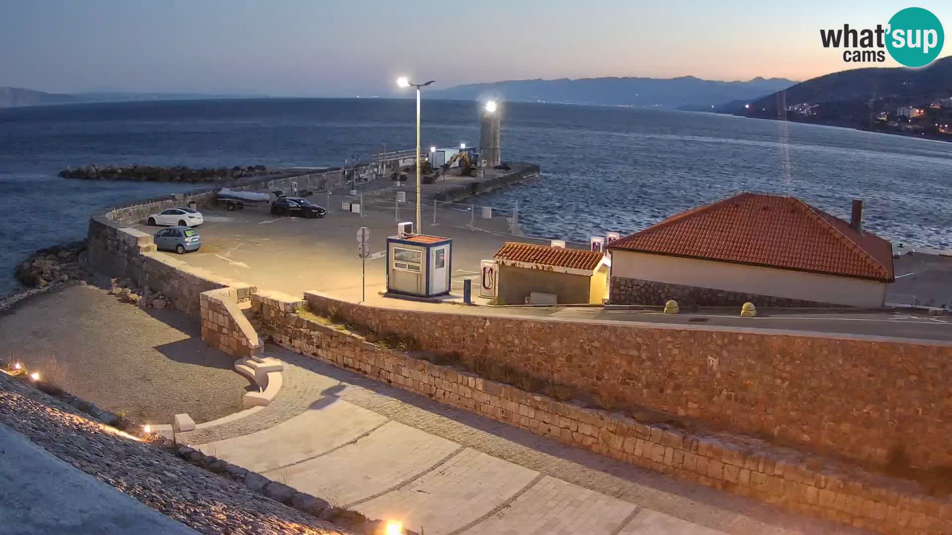 Senj Harbour Webcam – Breakwater & Lighthouse Live View
