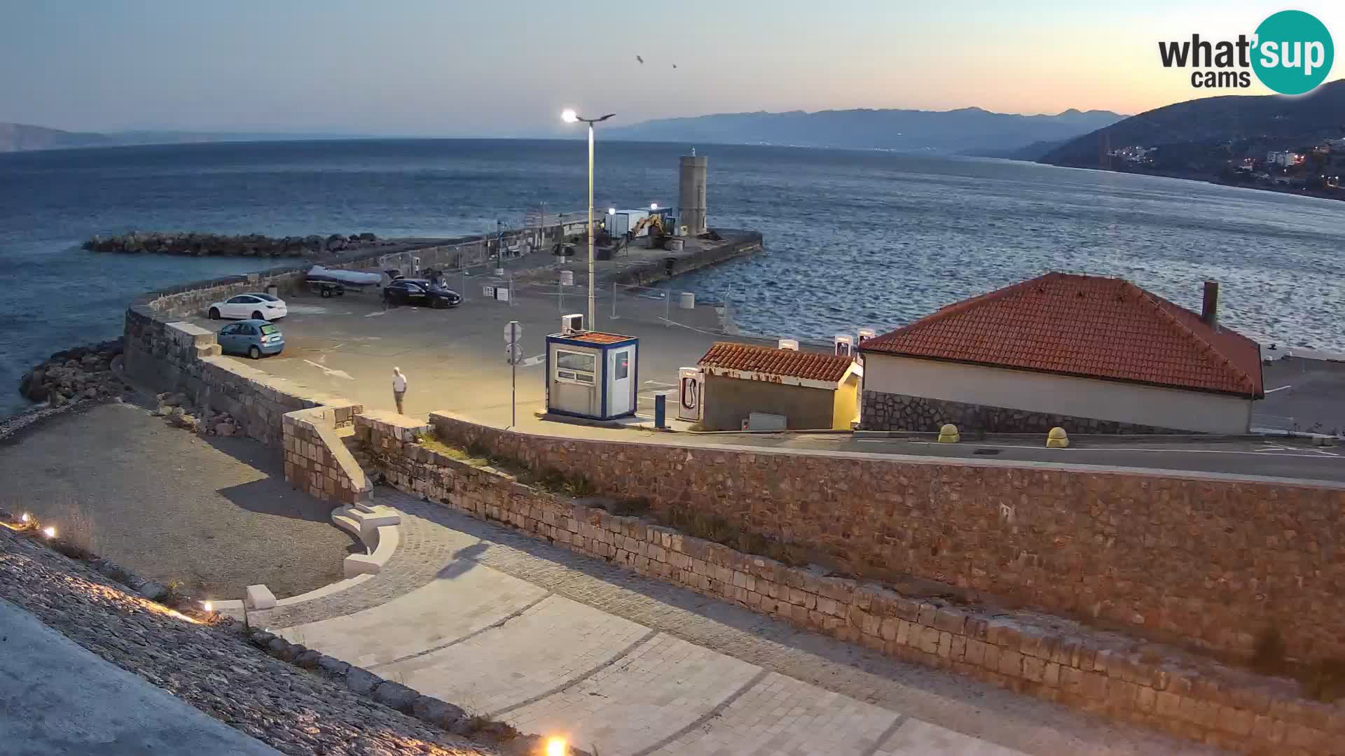 Webcam puerto de Senj – Rompeolas y faro en directo