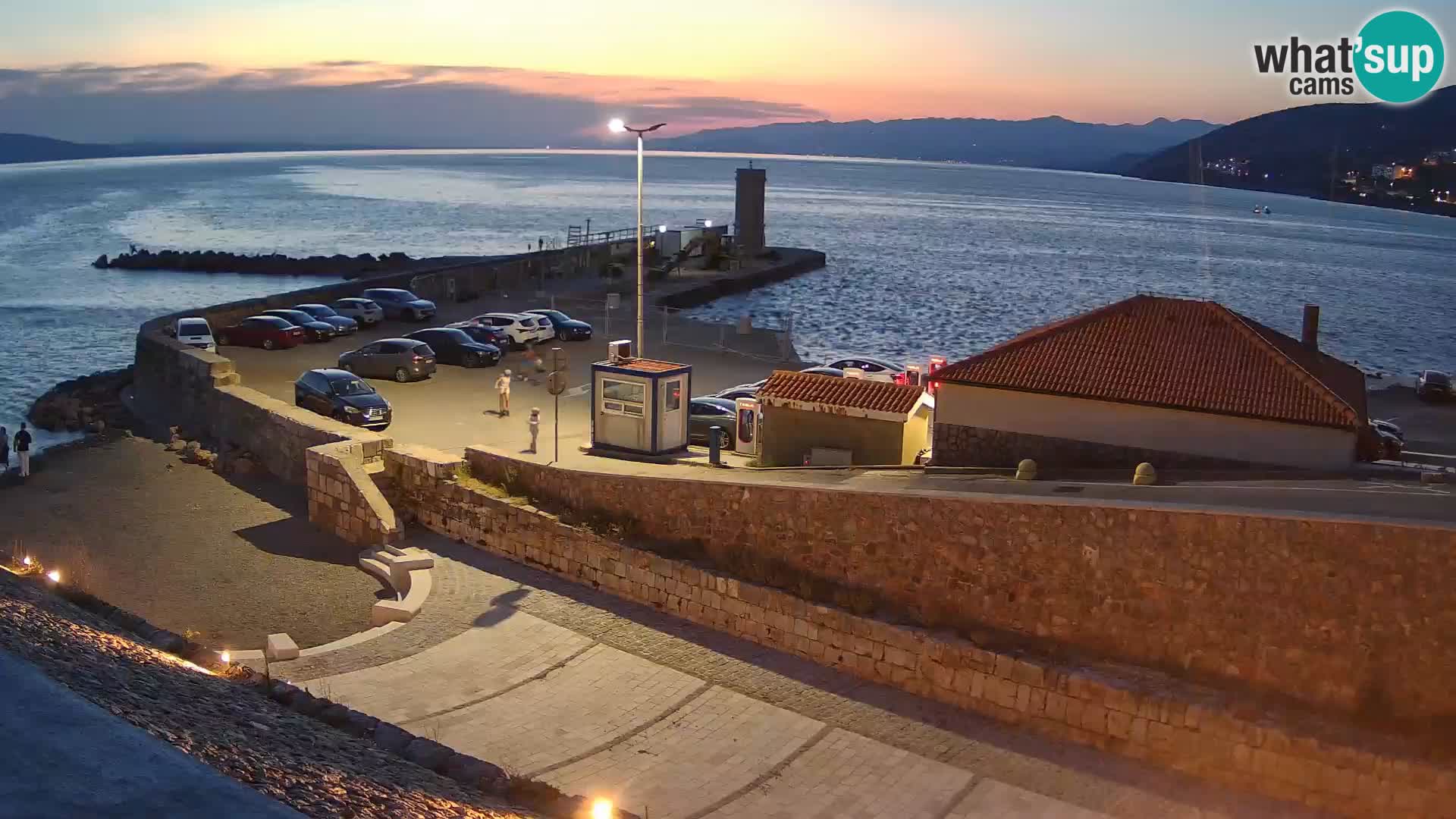 Webcam Porto di Segna – Frangiflutti e Faro in diretta