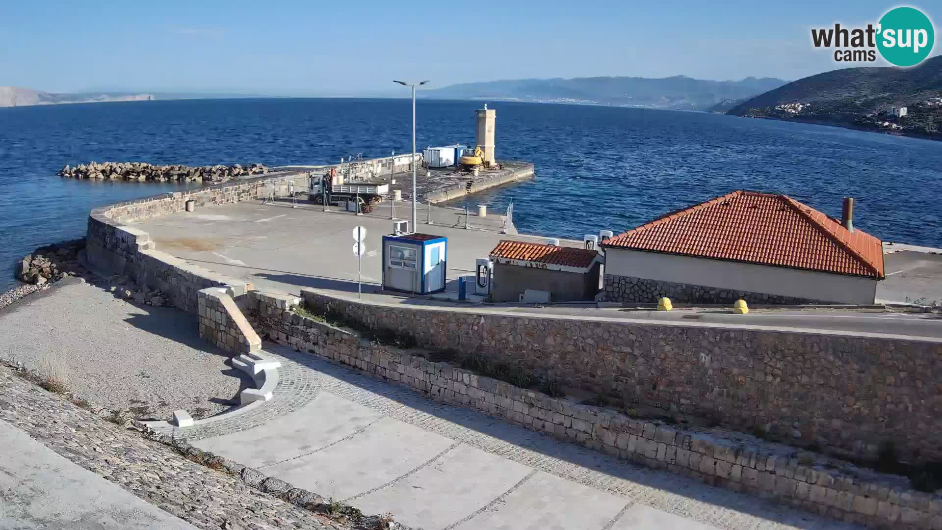 Web kamera Senj luka – Lukobran i svjetionik uživo