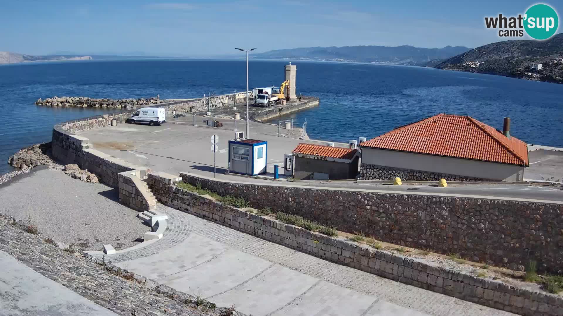 Webcam port de Senj – Vue sur la jetée et le phare
