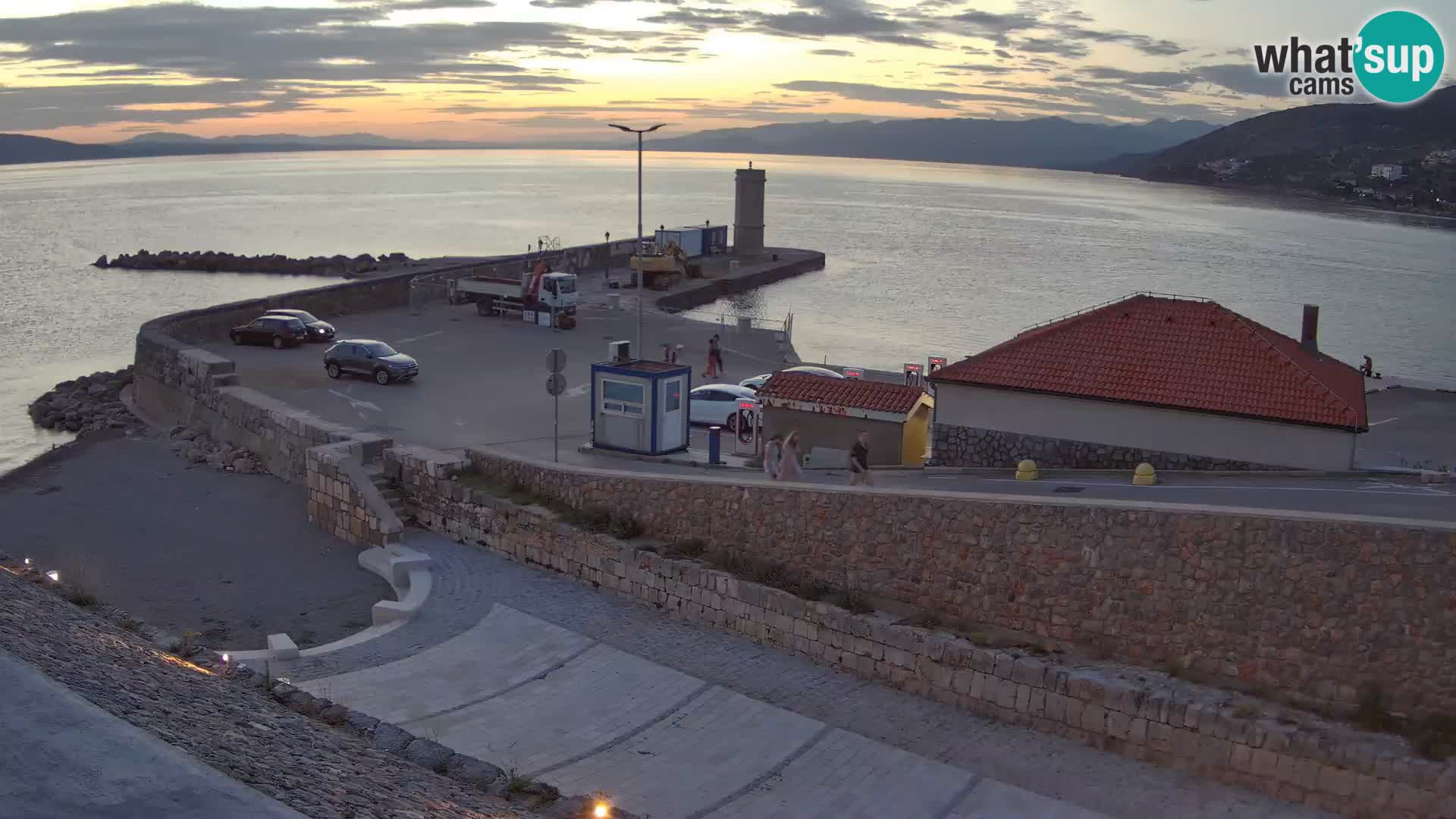 Web kamera Senj luka – Lukobran i svjetionik uživo