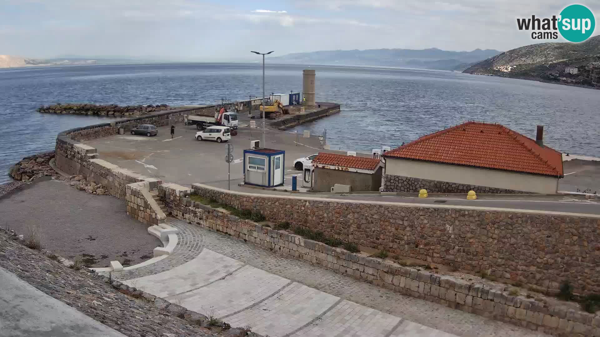 Web kamera Senj luka – Lukobran i svjetionik uživo