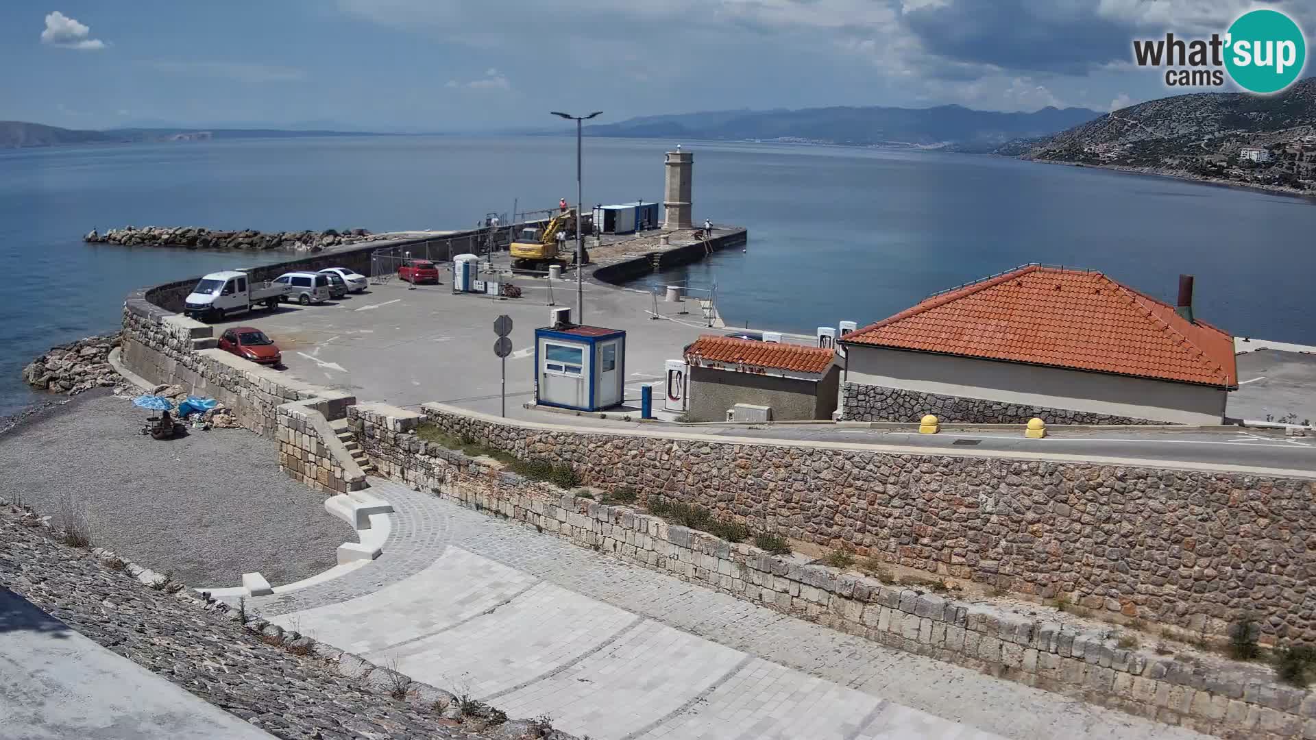 Webcam port de Senj – Vue sur la jetée et le phare