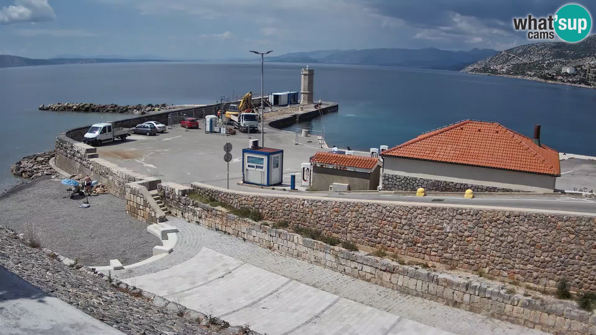 Webcam port de Senj – Vue sur la jetée et le phare