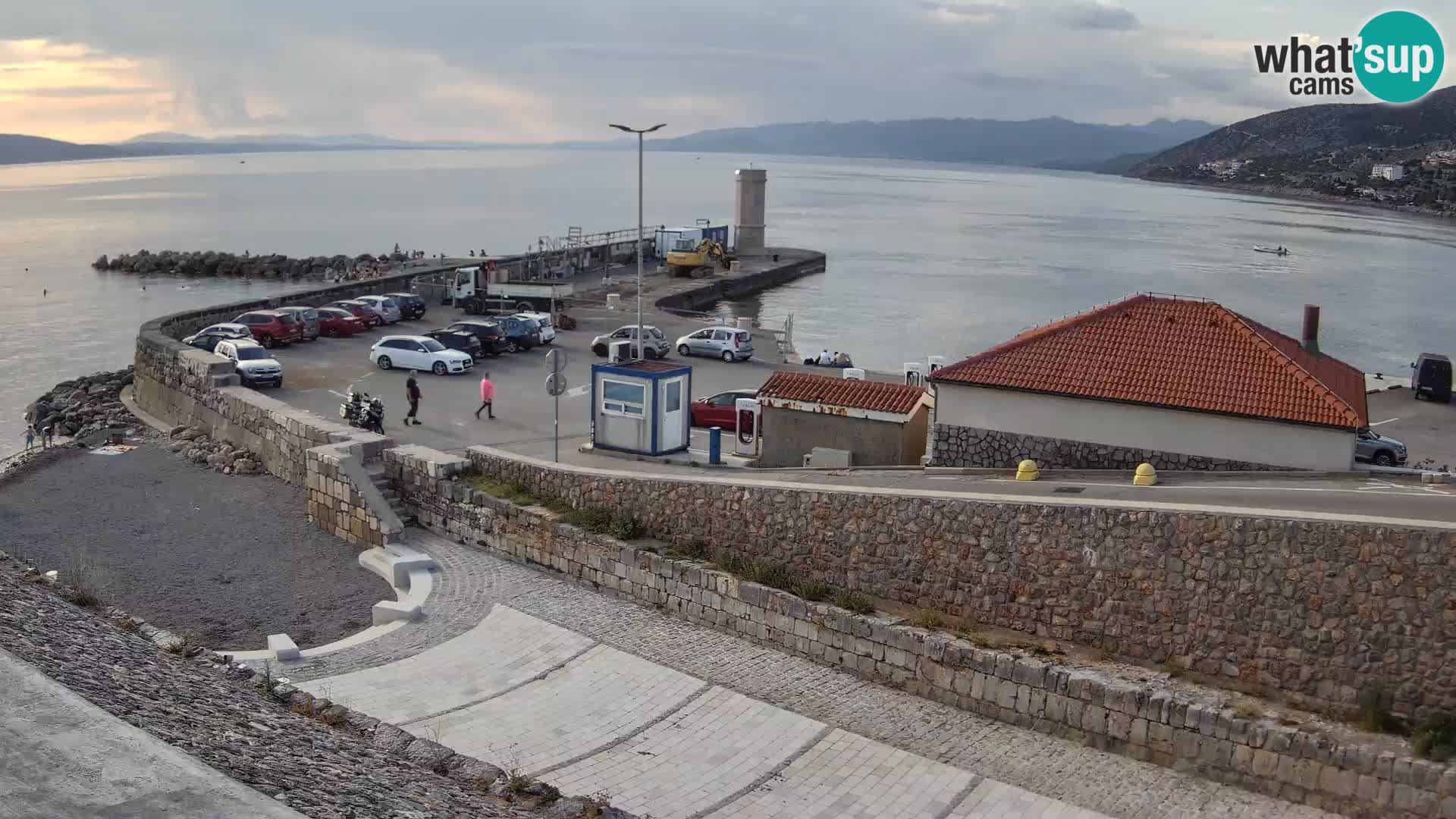 Webcam Porto di Segna – Frangiflutti e Faro in diretta