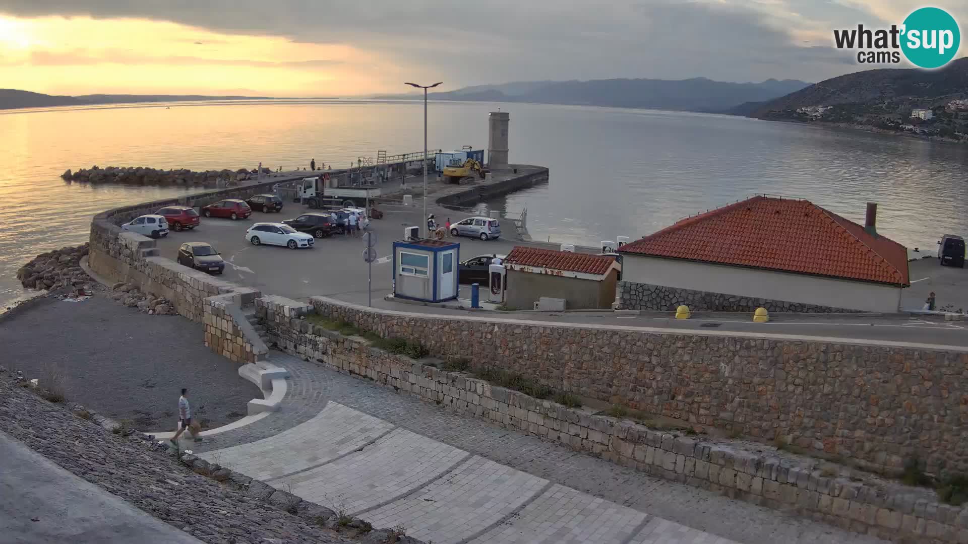Senj Hafen Webcam – Wellenbrecher & Leuchtturm Liveblick
