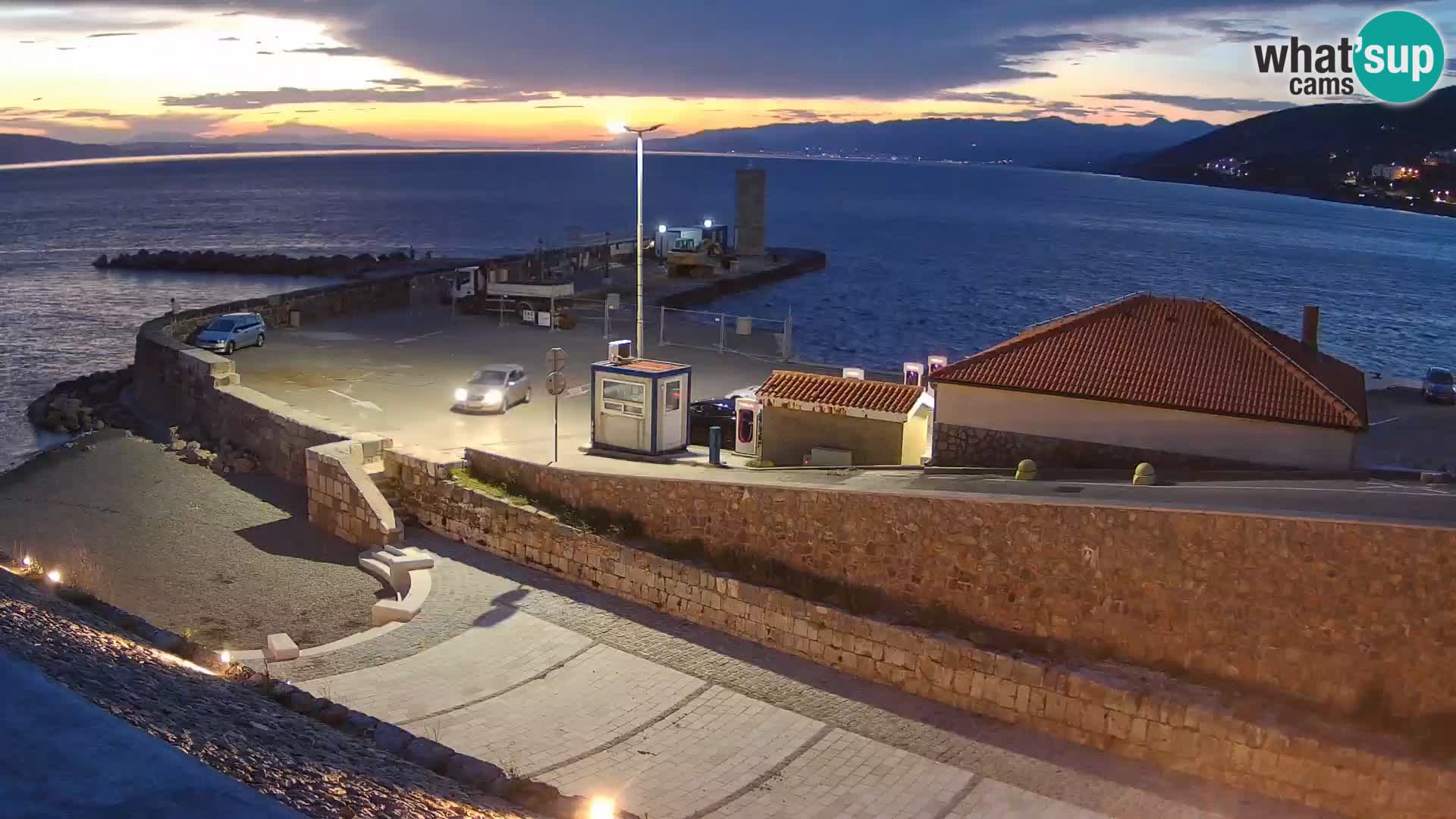 Webcam puerto de Senj – Rompeolas y faro en directo