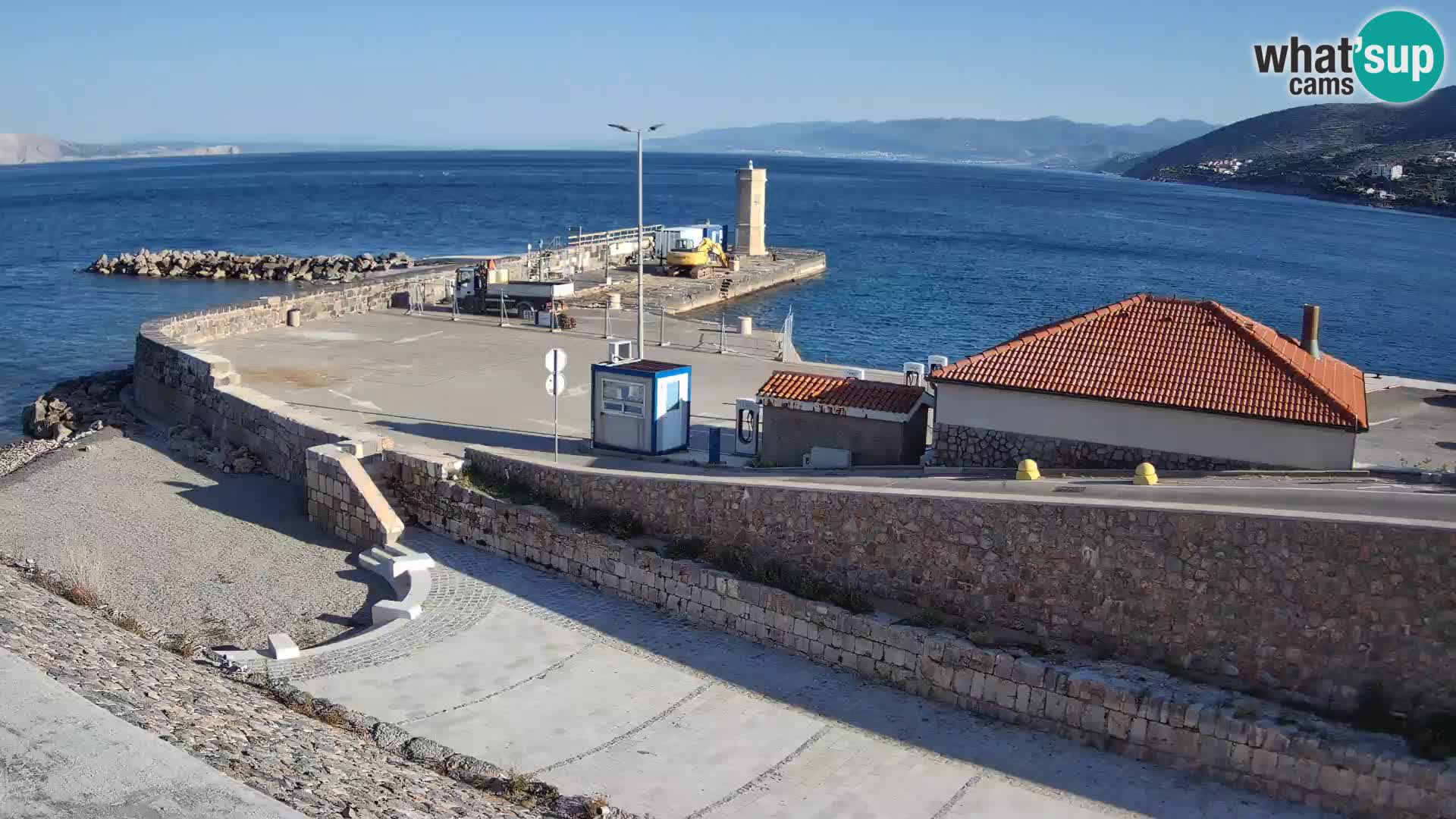 Web kamera Senj luka – Lukobran i svjetionik uživo