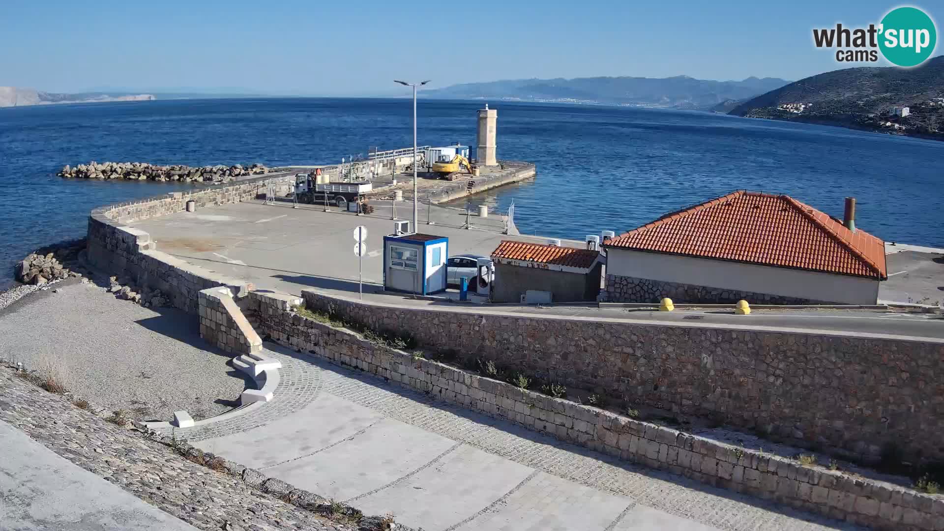 Webcam puerto de Senj – Rompeolas y faro en directo