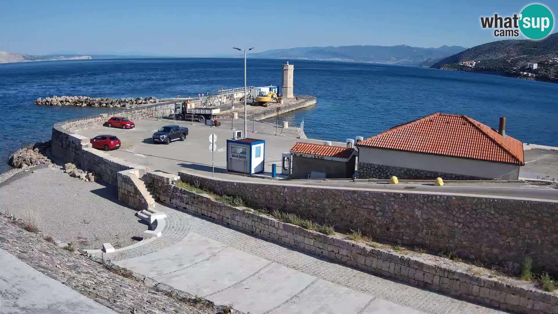 Web kamera Senj luka – Lukobran i svjetionik uživo