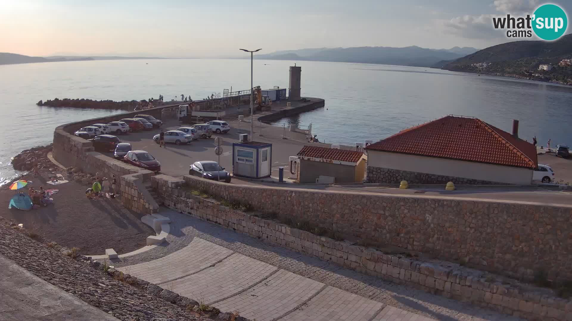 Senj Hafen Webcam – Wellenbrecher & Leuchtturm Liveblick
