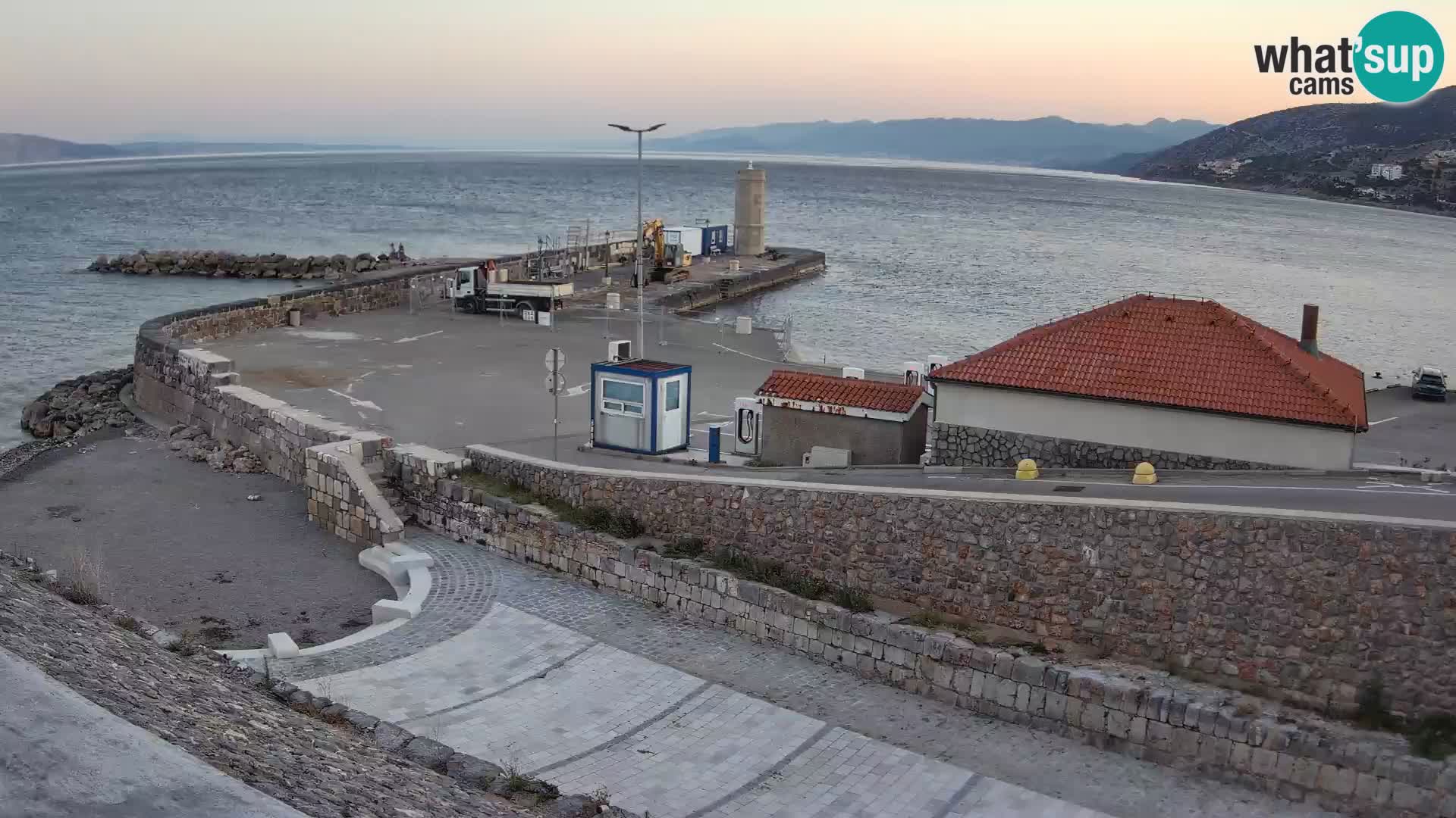 Senj Harbour Webcam – Breakwater & Lighthouse Live View