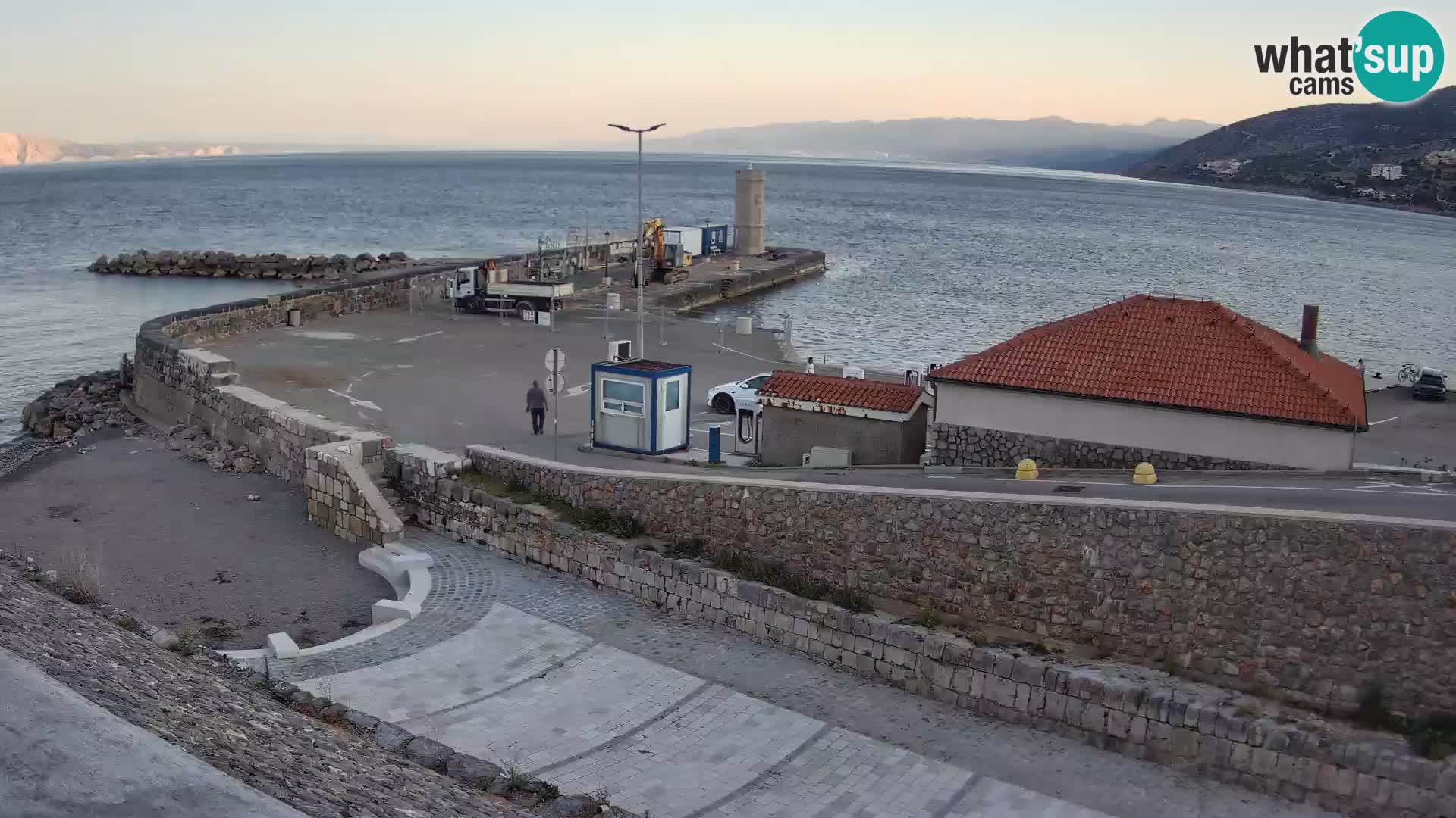 Senj Harbour Webcam – Breakwater & Lighthouse Live View