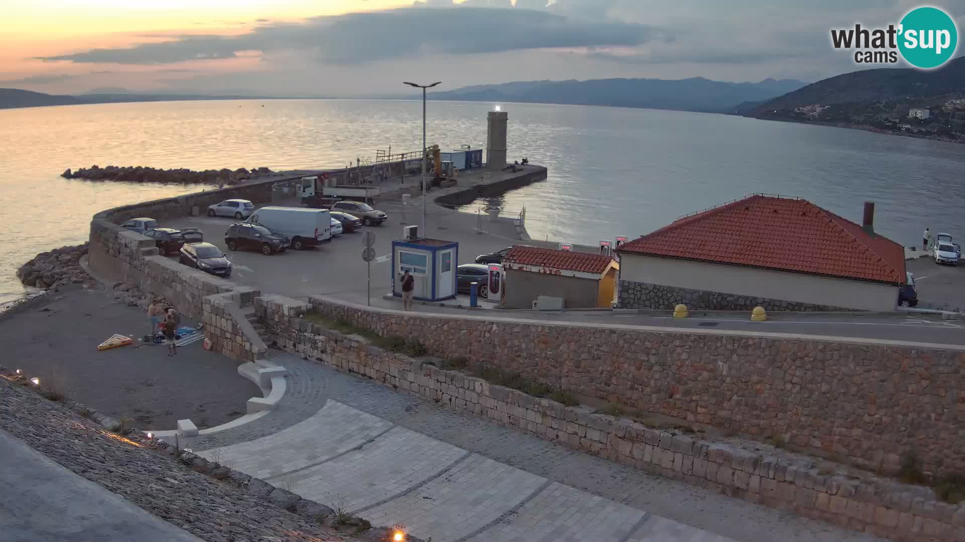 Web kamera Senj luka – Lukobran i svjetionik uživo