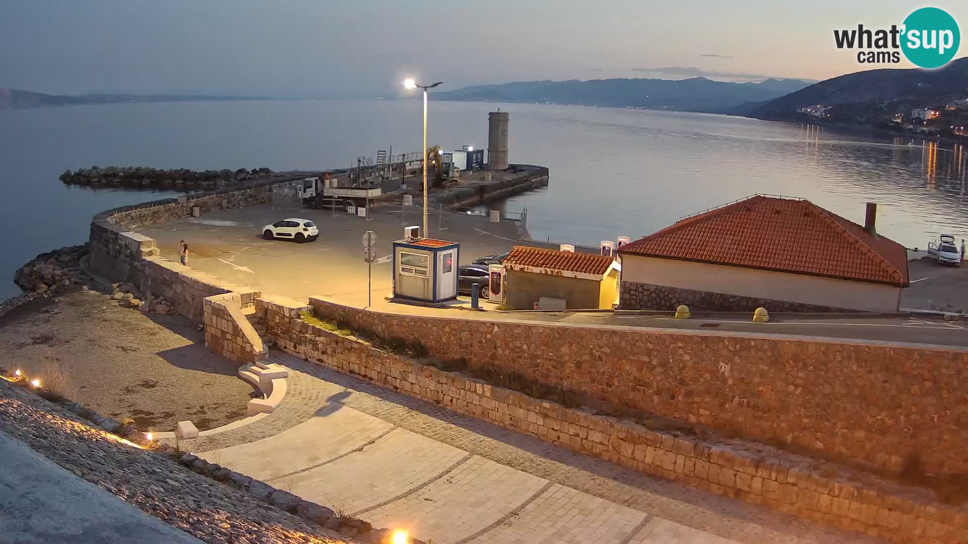 Web kamera Senj luka – Lukobran i svjetionik uživo