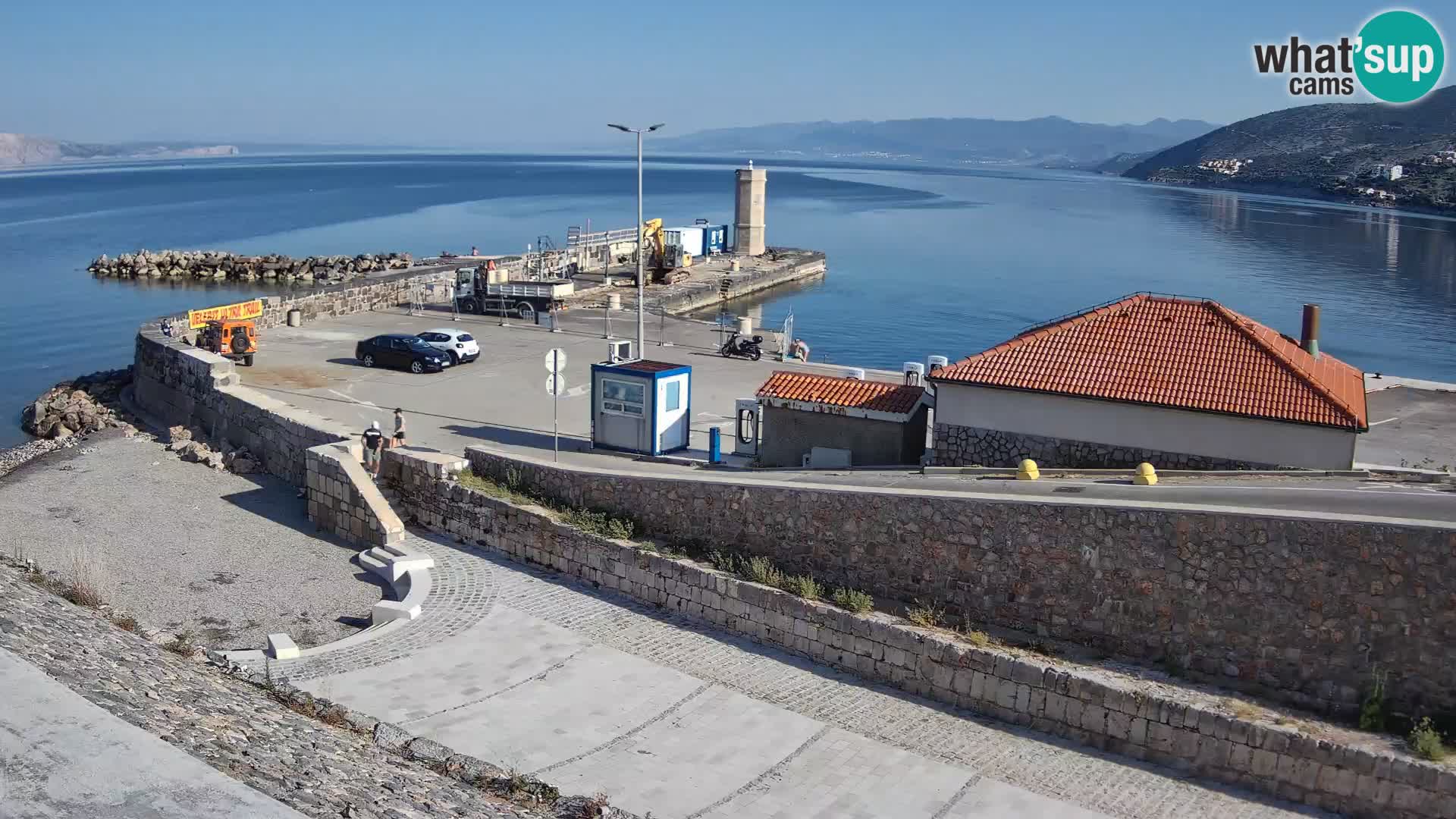Web kamera Senj luka – Lukobran i svjetionik uživo