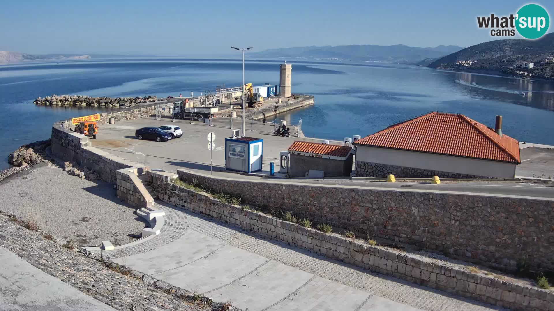 Senj Hafen Webcam – Wellenbrecher & Leuchtturm Liveblick