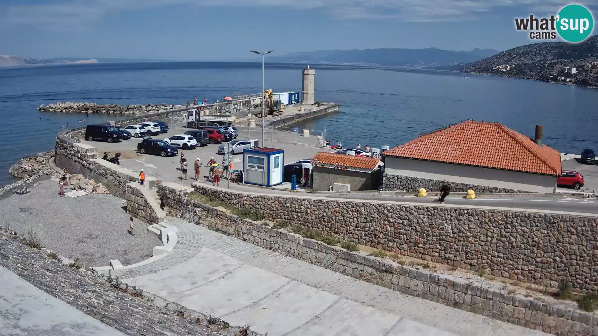 Webcam port de Senj – Vue sur la jetée et le phare