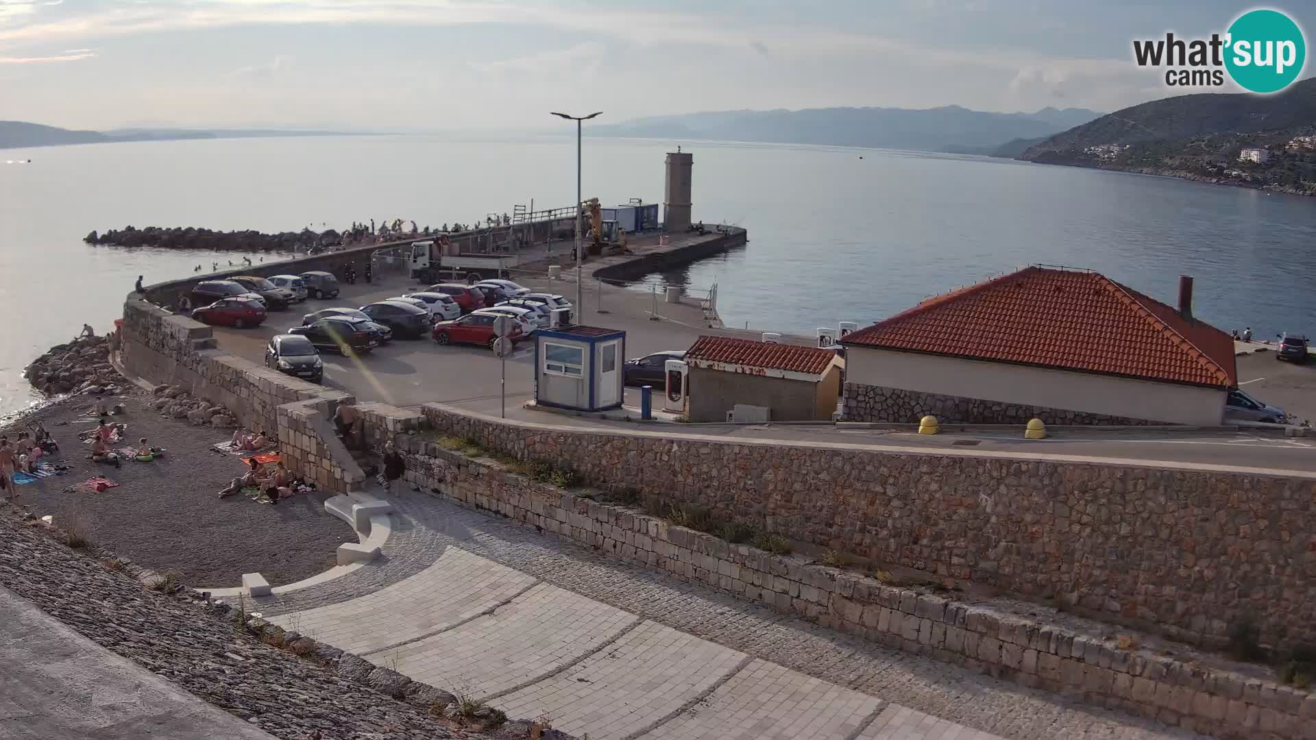 Webcam port de Senj – Vue sur la jetée et le phare