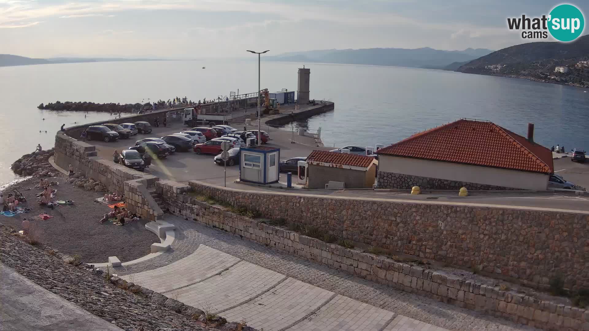 Web kamera Senj luka – Lukobran i svjetionik uživo